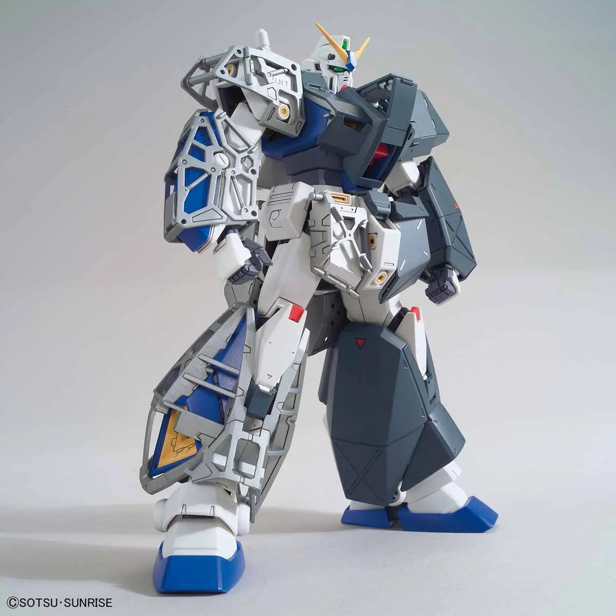 MG 1/100 Gundam NT-1 Alex (Ver. 2.0)