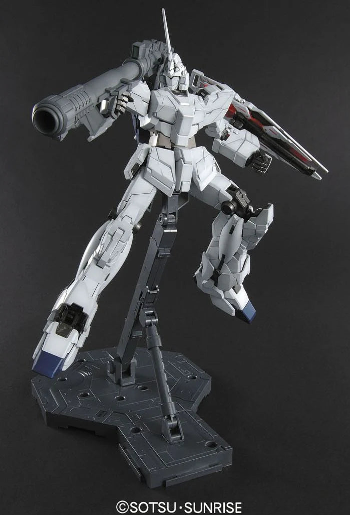MG 1/100 RX-0 Unicorn Gundam Full Psycho-Frame Prototype Mobile Suit